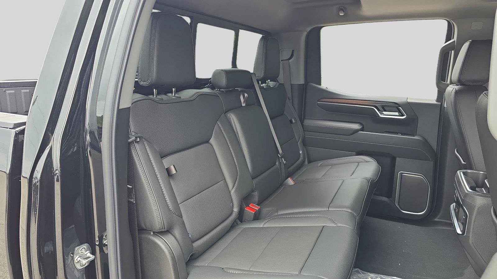 New 2026 GMC Sierra 1500 Denali w/ Denali Reserve Package AWD/4WD image 17