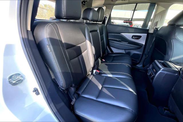 Certified 2024 Nissan Murano SV w/ SV Midnight Edition Package image 19
