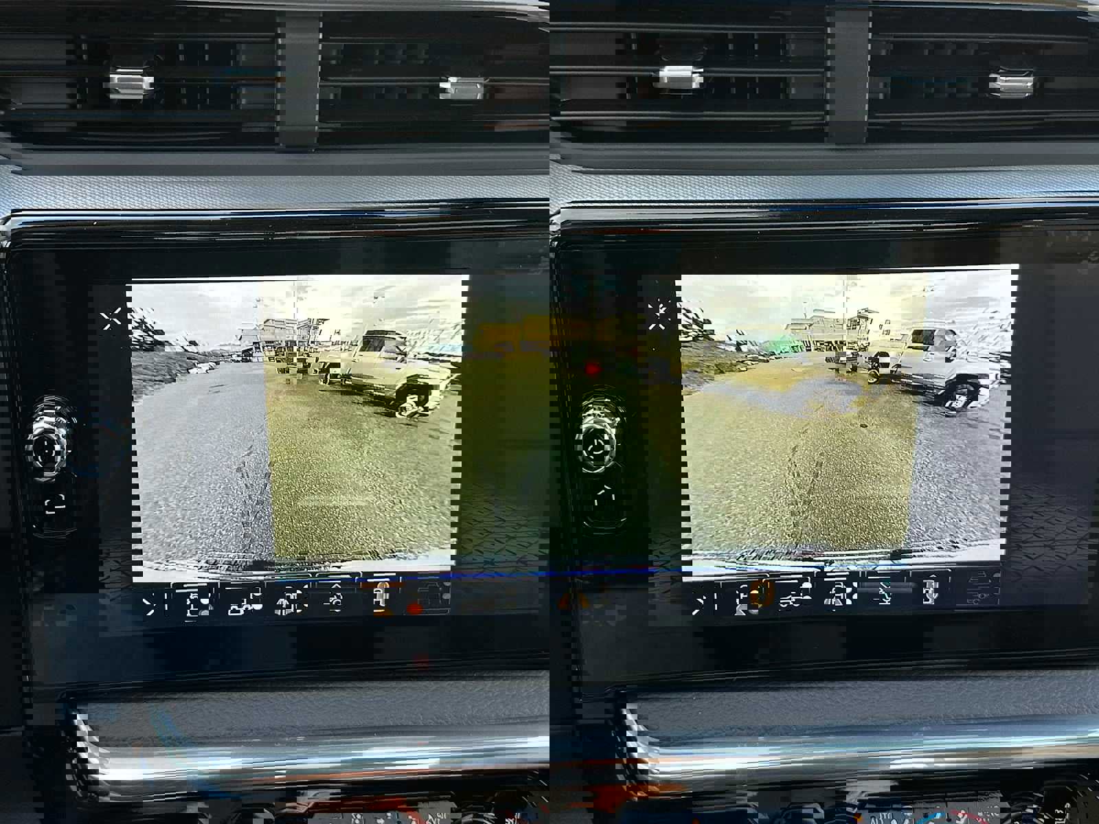 New 2026 GMC Sierra 2500 Denali w/ Denali Reserve Package image 30