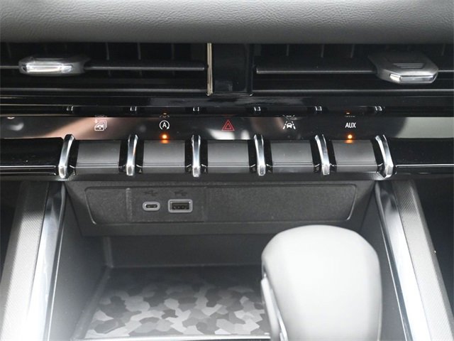 New 2026 GMC Canyon Elevation w/ Convenience Package image 9