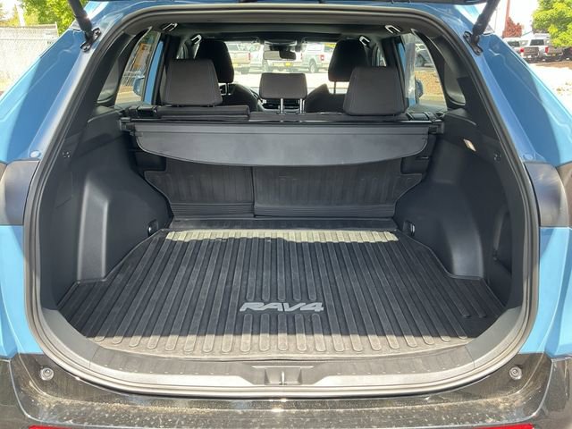 Used 2024 Toyota RAV4 SE w/ Convenience Package AWD/4WD image 31