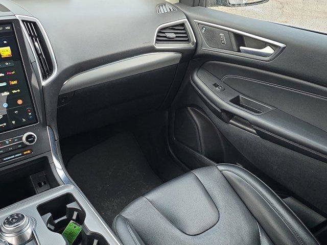 Used 2022 Ford Edge Titanium w/ Equipment Group 301A AWD/4WD image 17