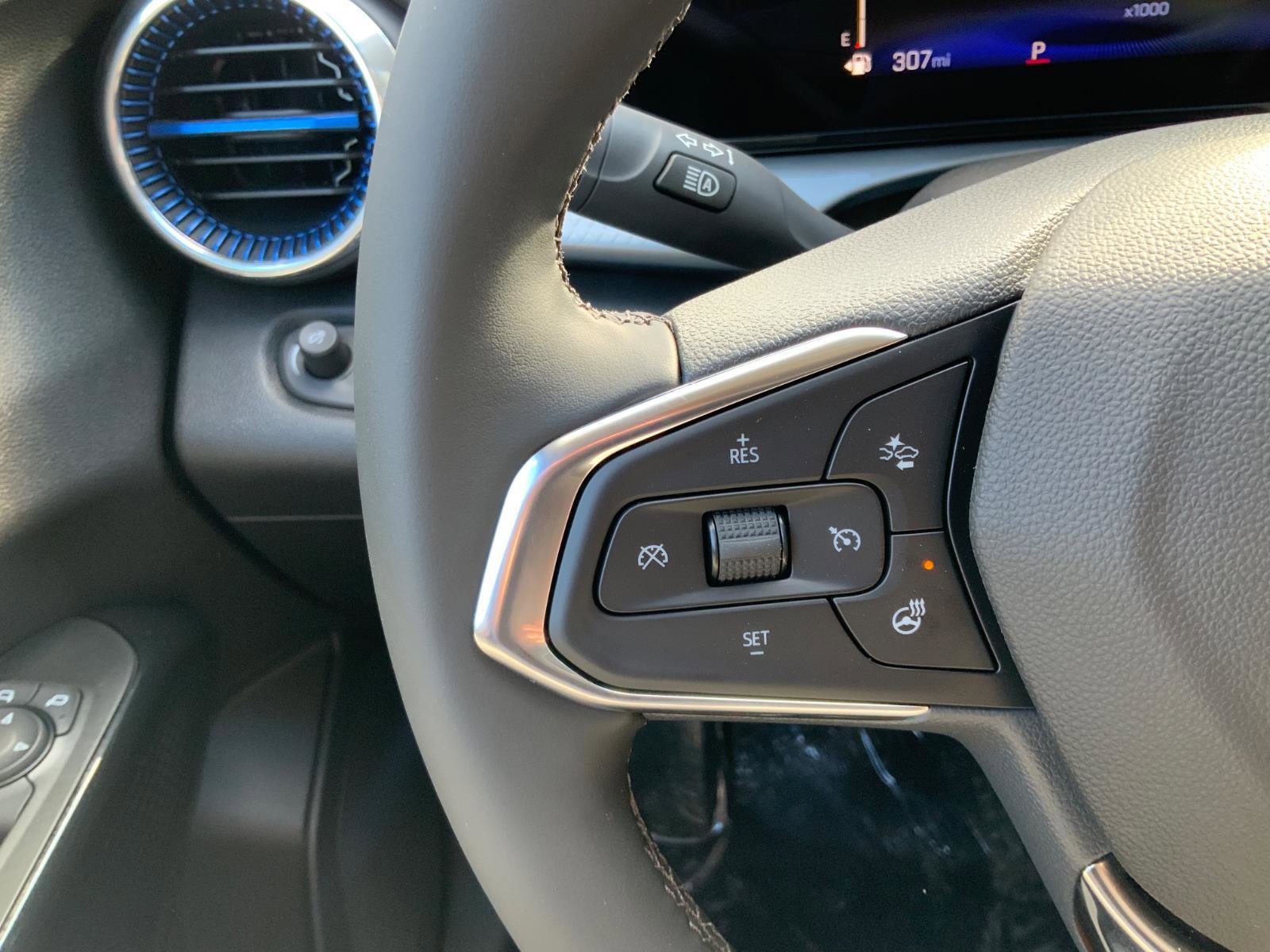 New 2026 Chevrolet Trax LT w/ Driver Confidence Package image 18