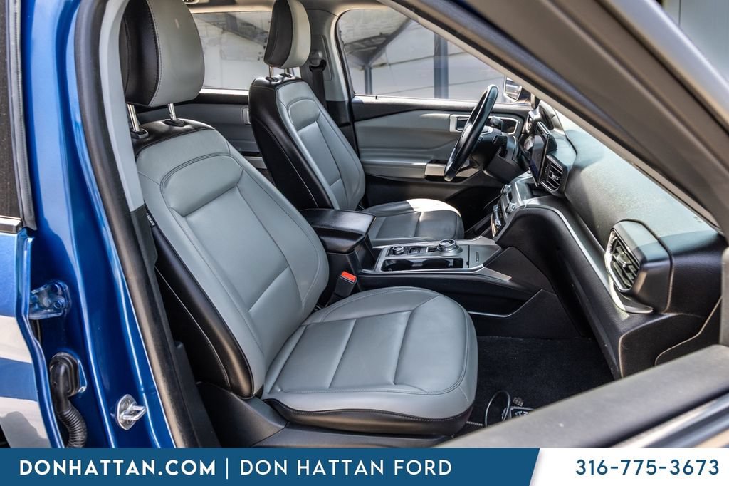 Used 2021 Ford Explorer XLT w/ Equipment Group 202A AWD/4WD image 22