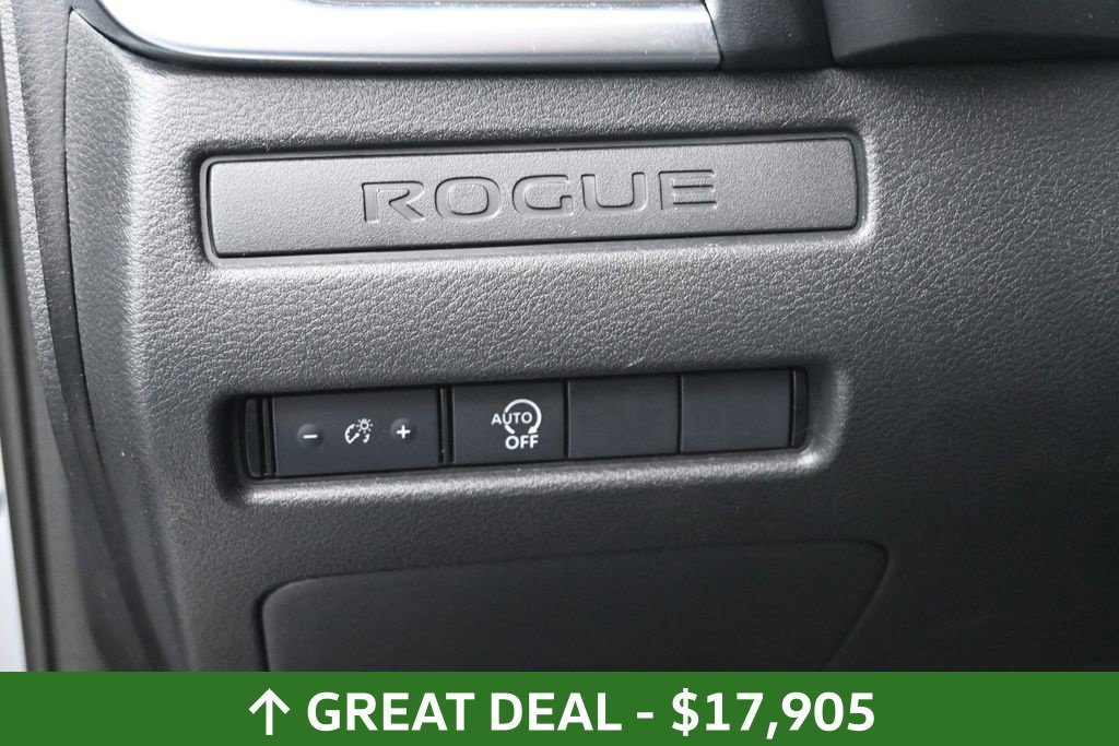 Used 2024 Nissan Rogue S FWD image 18