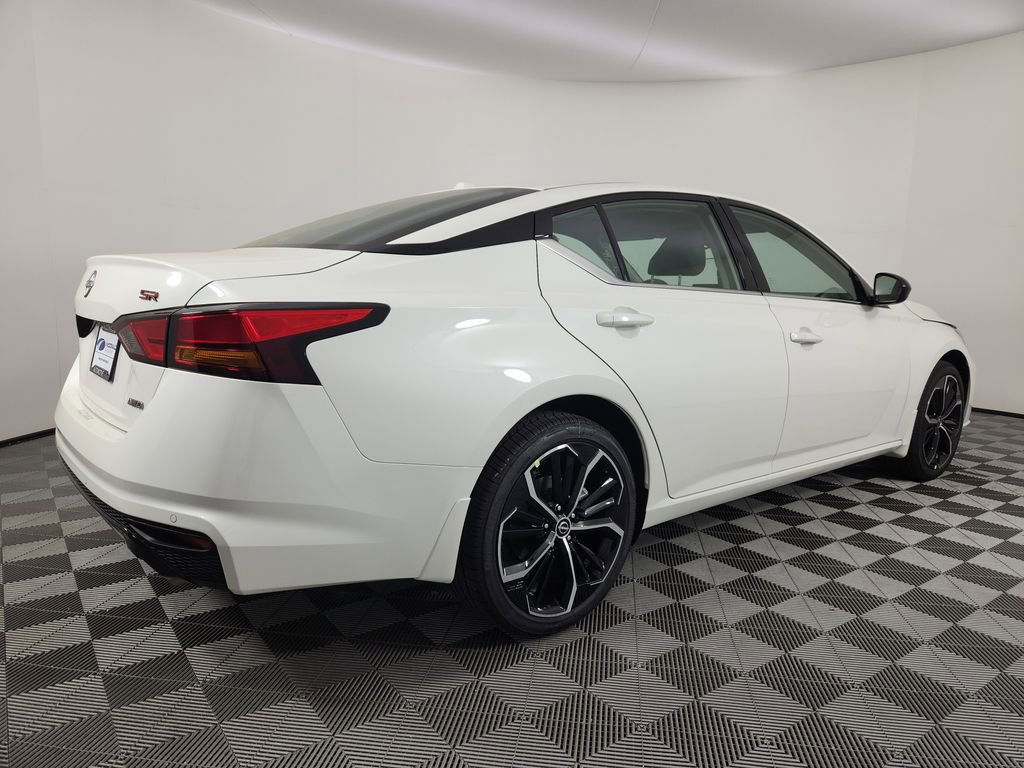 New 2025 Nissan Altima 2.5 SR w/ SR Premium Package AWD/4WD image 6
