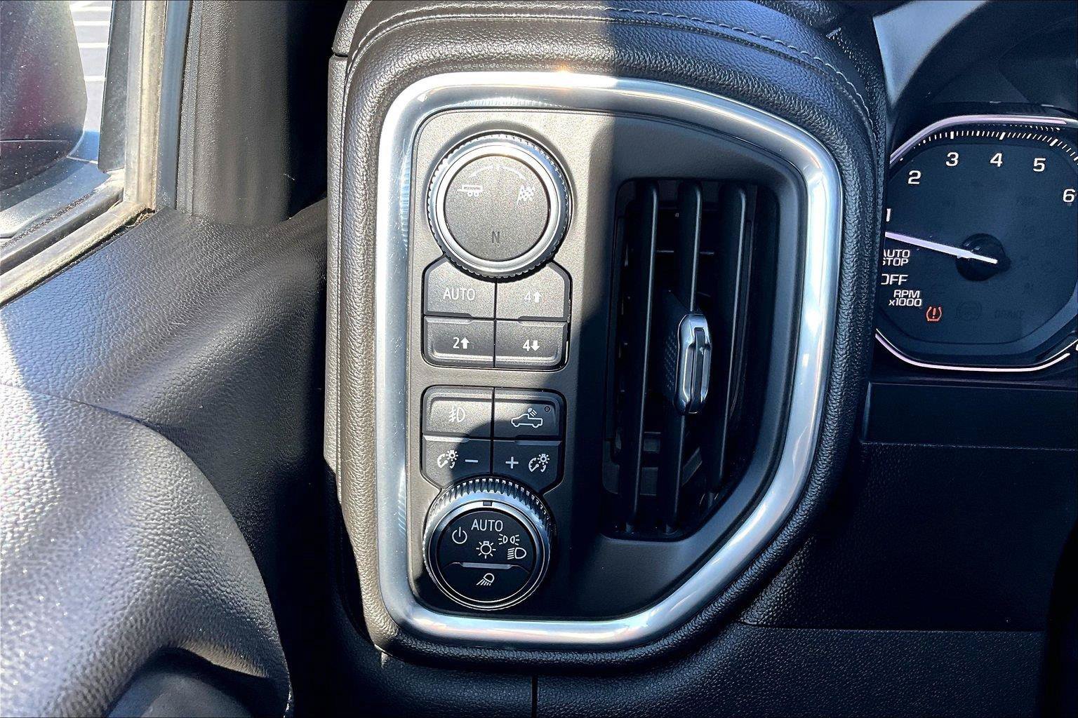 Used 2019 GMC Sierra 1500 SLT w/ SLT Premium Package AWD/4WD image 37