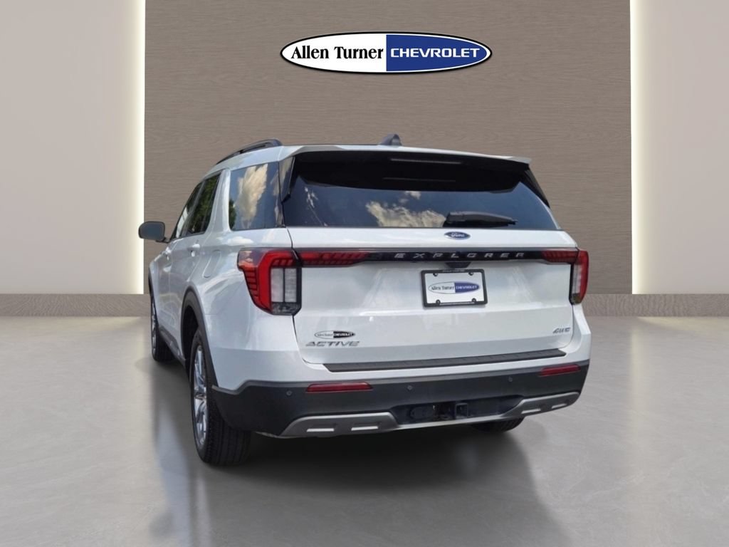 Used 2025 Ford Explorer Active w/ Active Comfort Package AWD/4WD image 9