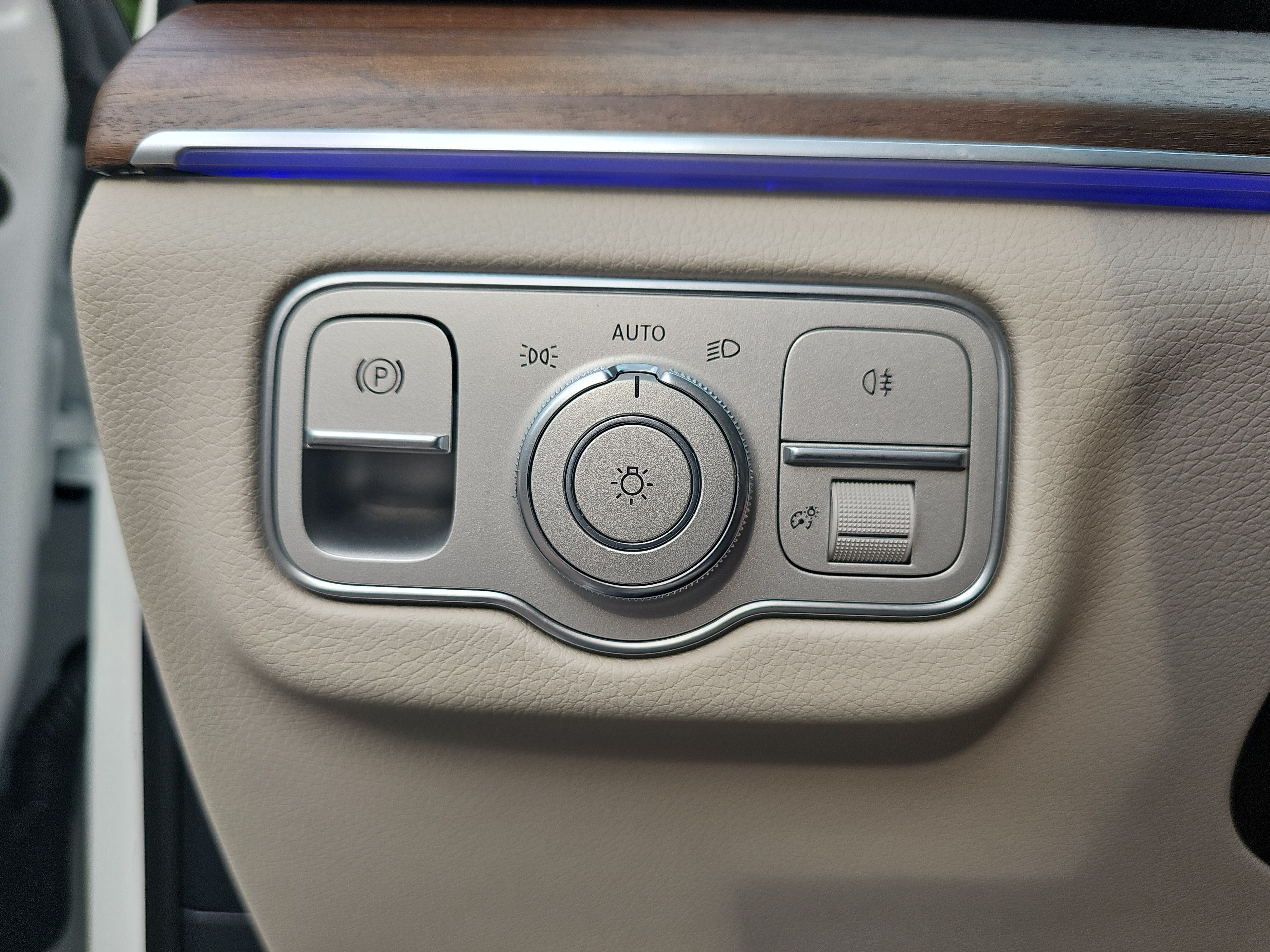 Certified 2026 Mercedes-Benz GLS 450 4MATIC image 29