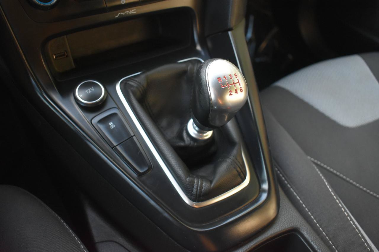 Used 2016 Ford Focus ST FWD image 33