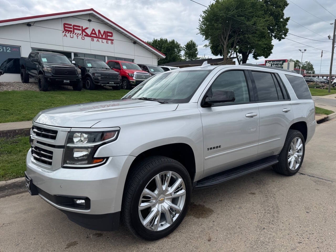Used 2018 Chevrolet Tahoe Premier AWD/4WD image 1
