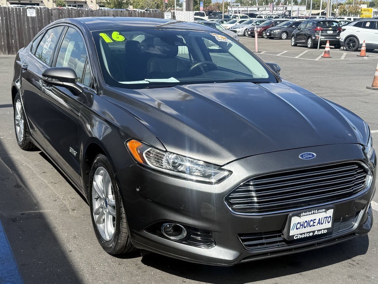 Used 2016 Ford Fusion Energi Titanium w/ Driver Assist Package FWD image 2