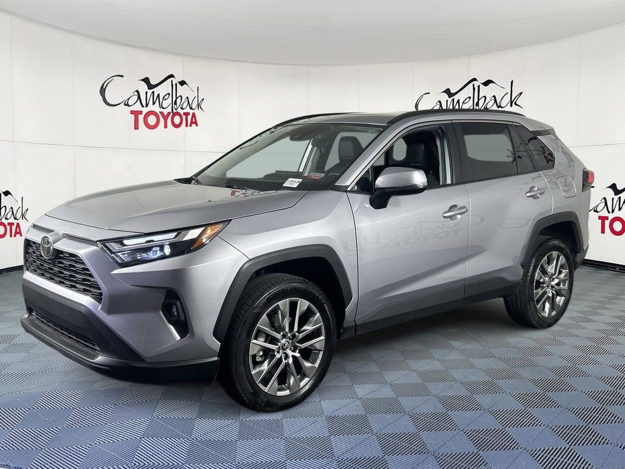 Used 2023 Toyota RAV4 XLE Premium FWD image 2