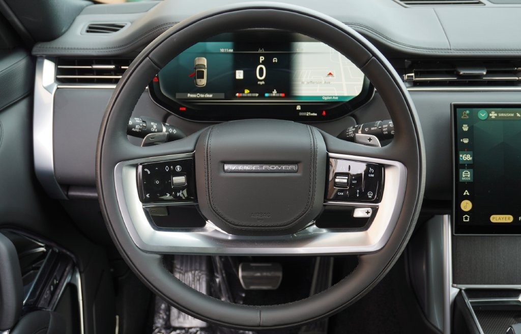New 2026 Land Rover Range Rover Long Wheelbase SE AWD/4WD image 17