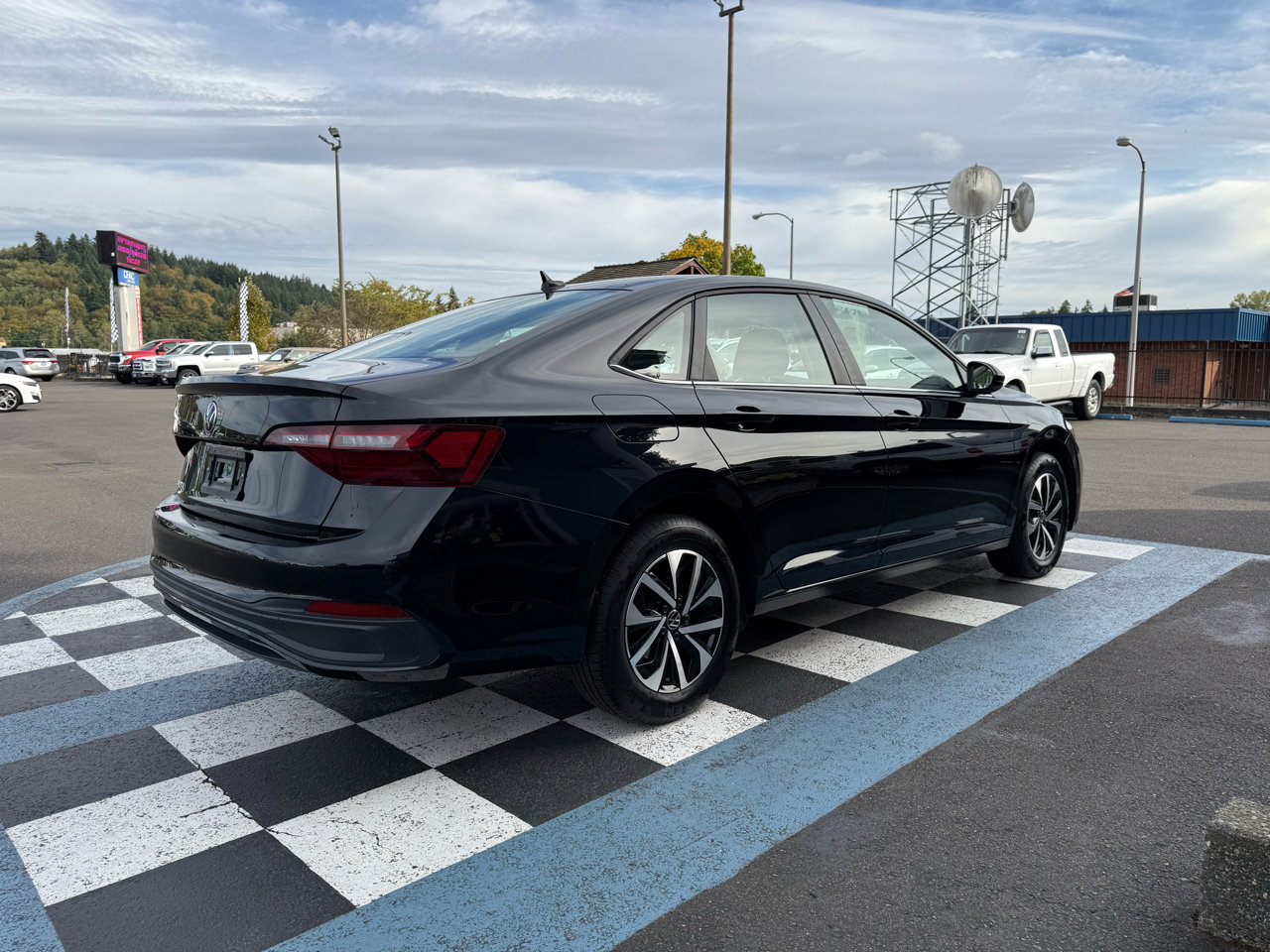 Used 2024 Volkswagen Jetta S image 6