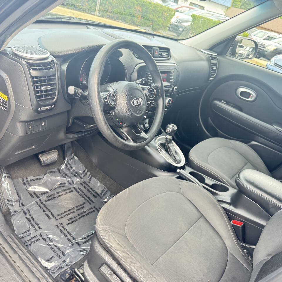 Used 2014 Kia Soul FWD image 21