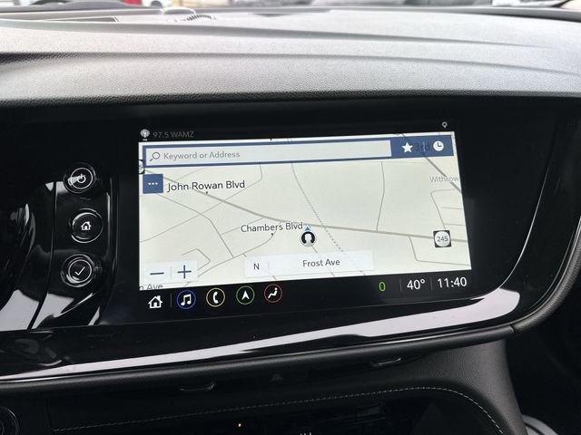 Used 2023 Buick Envision Avenir image 10