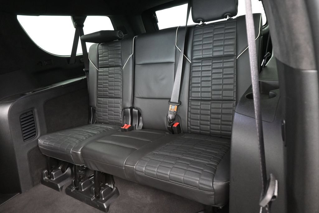 Used 2024 Cadillac Escalade ESV Premium Luxury Platinum AWD/4WD image 40