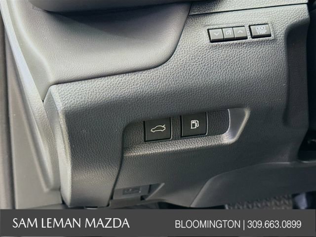 Used 2025 Toyota Crown Platinum w/ Carpet Mat Package (TMS) AWD/4WD image 10