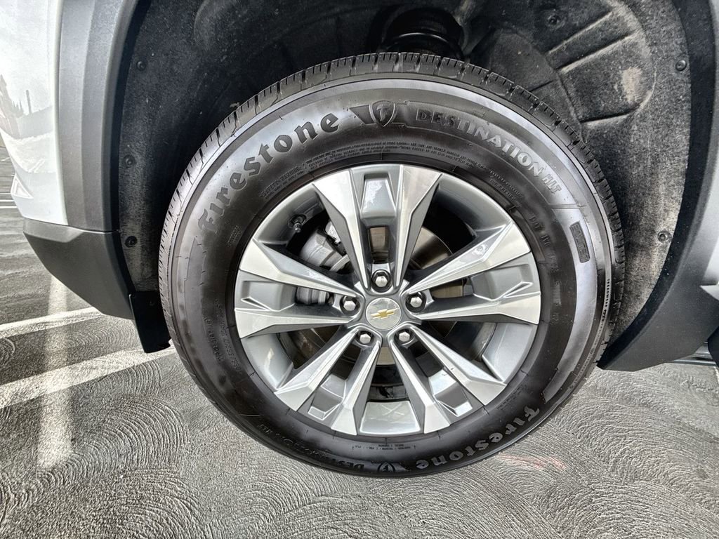 Used 2025 Chevrolet Equinox LT FWD image 25