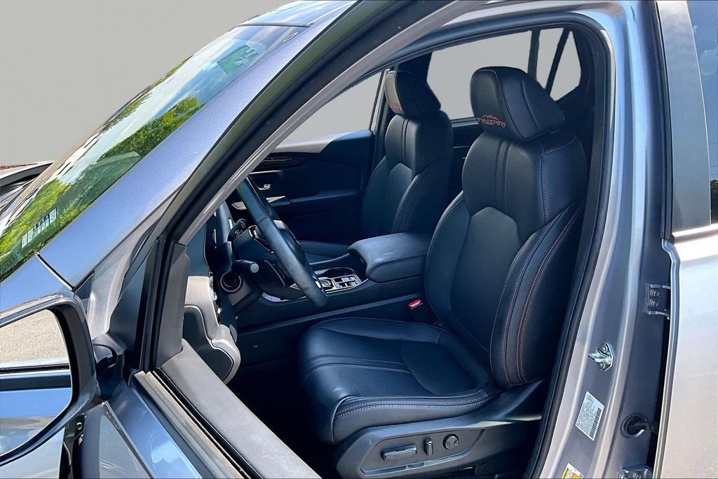 Certified 2025 Honda Pilot TrailSport image 15