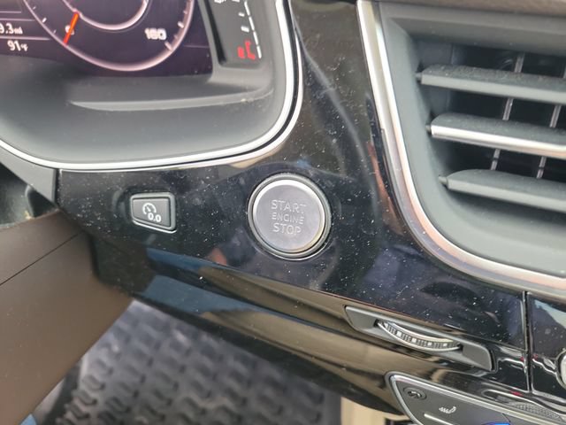 Used 2018 Audi Q7 3.0T Prestige AWD/4WD image 33