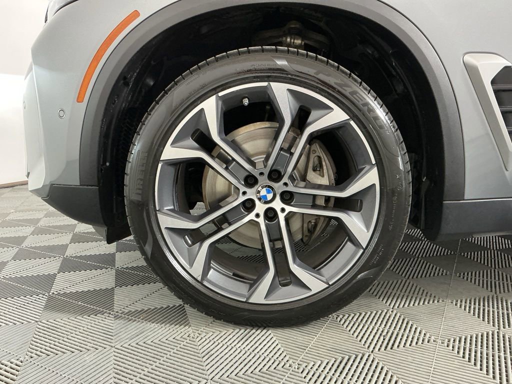 Certified 2024 BMW X5 xDrive40i w/ Premium Package AWD/4WD image 34