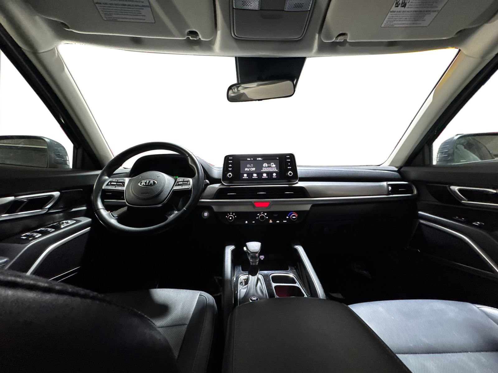 Used 2020 Kia Telluride LX image 12