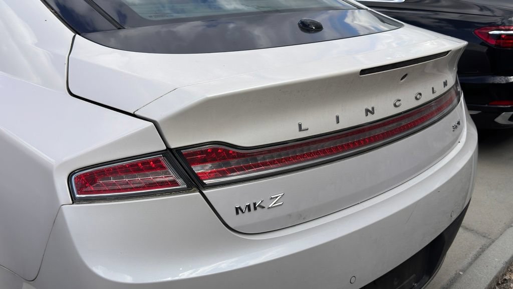 Used 2017 Lincoln MKZ Reserve w/ Technology Package FWD image 8