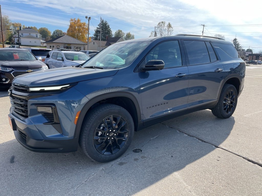 New 2026 Chevrolet Traverse LT w/ Midnight/Sport Edition image 1