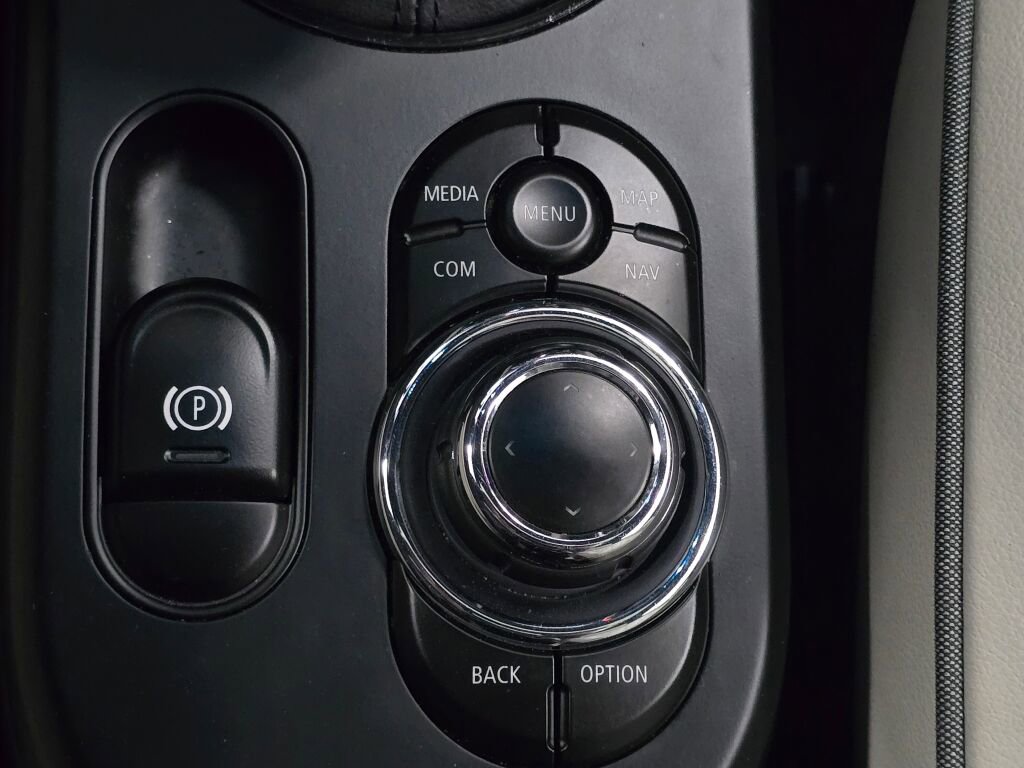 Used 2023 MINI Cooper SE image 43