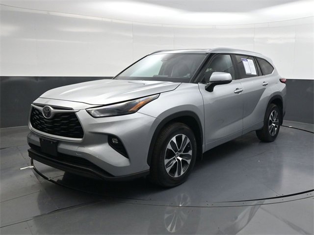 Used 2023 Toyota Highlander L image 8