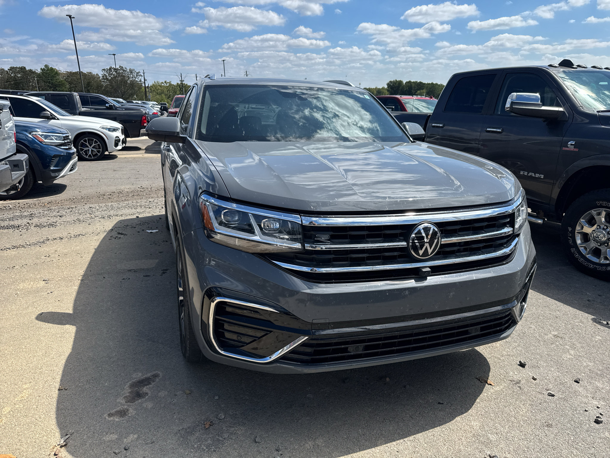 Used 2023 Volkswagen Atlas Cross Sport SEL Premium R-Line AWD/4WD image 3