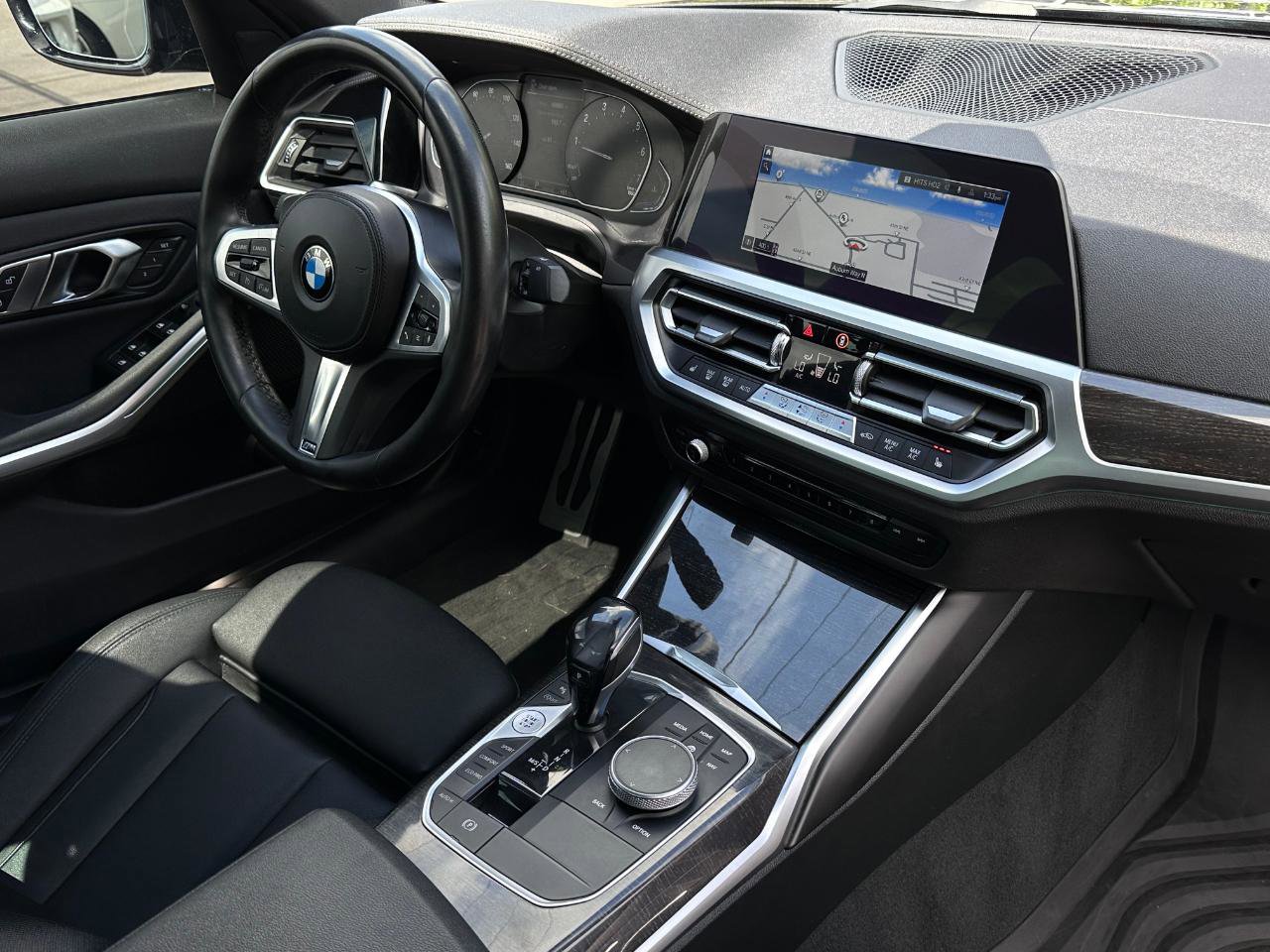 Used 2021 BMW 330i Sedan w/ M Sport Package RWD image 29