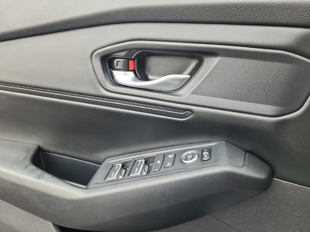 Used 2024 Honda Accord EX image 8