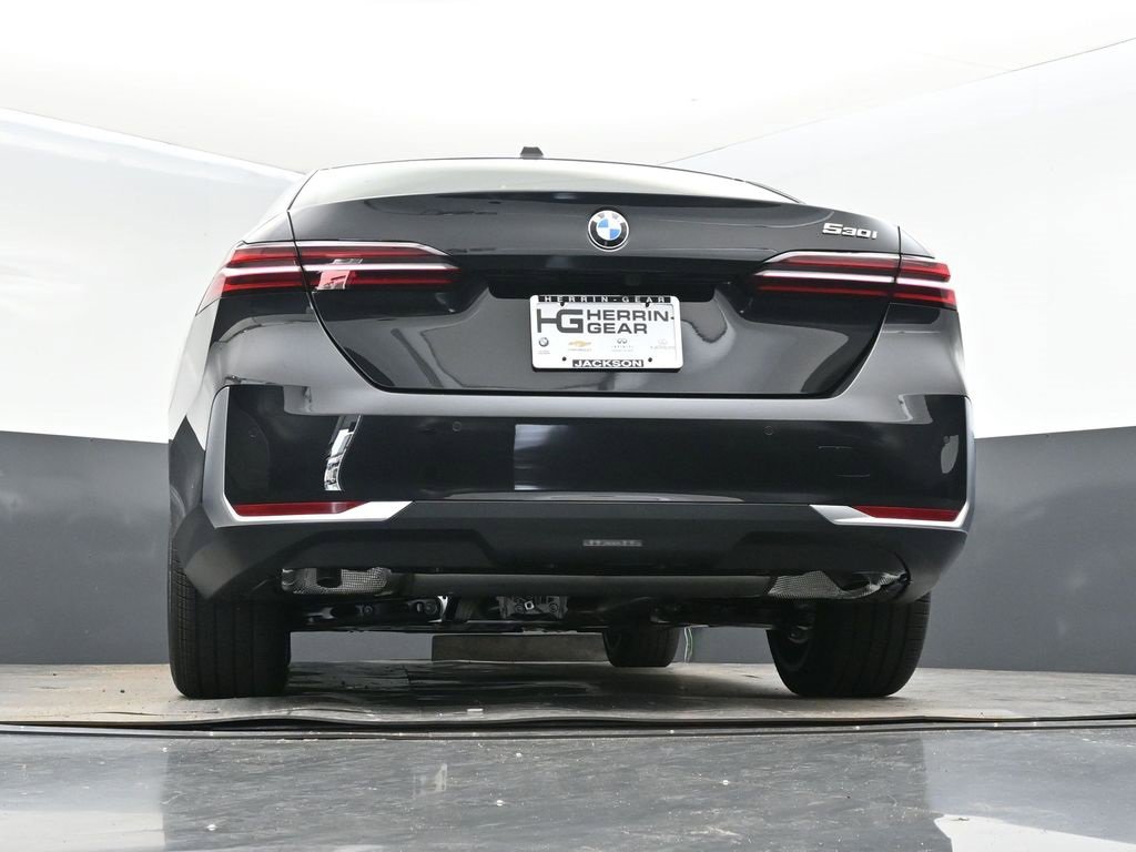 New 2026 BMW 530i w/ Premium Package image 40