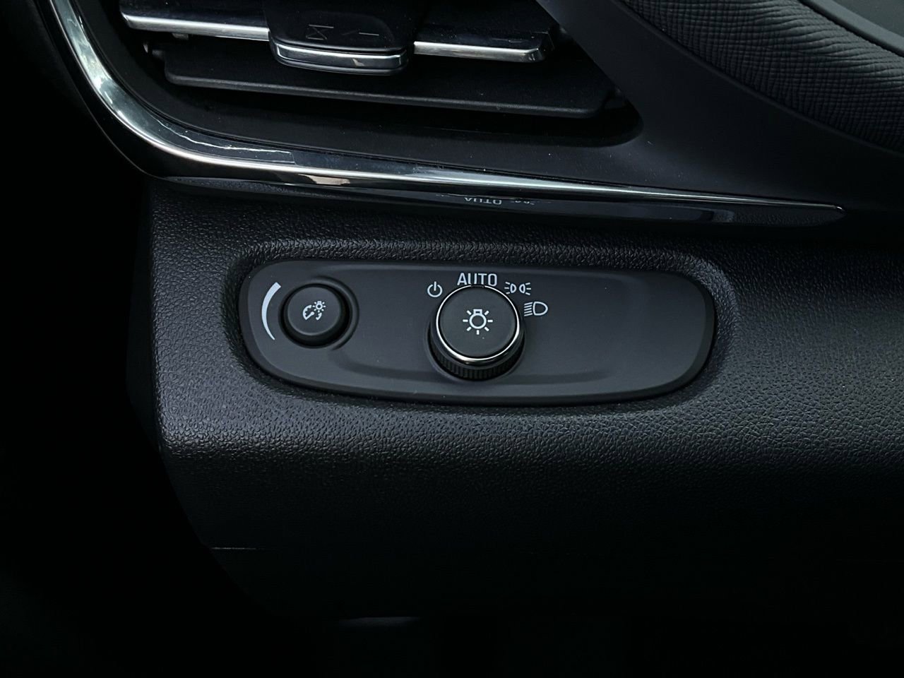 Used 2025 Buick Envista Preferred image 20