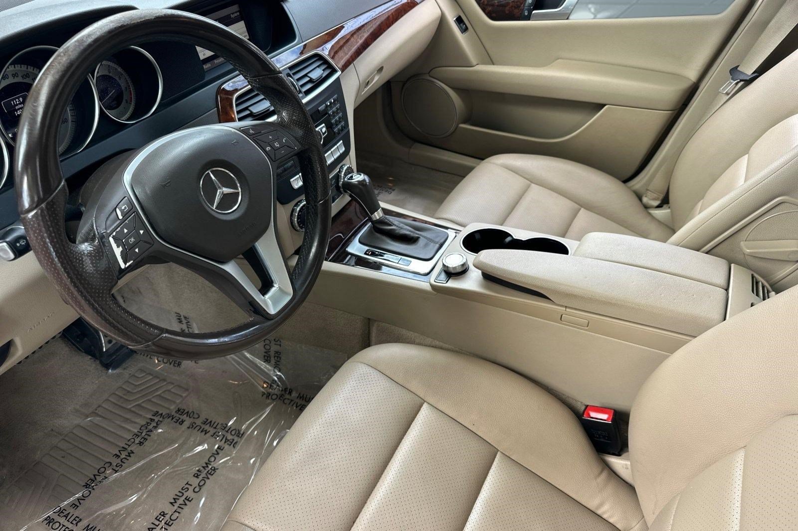 Used 2013 Mercedes-Benz C 250 Sedan image 4