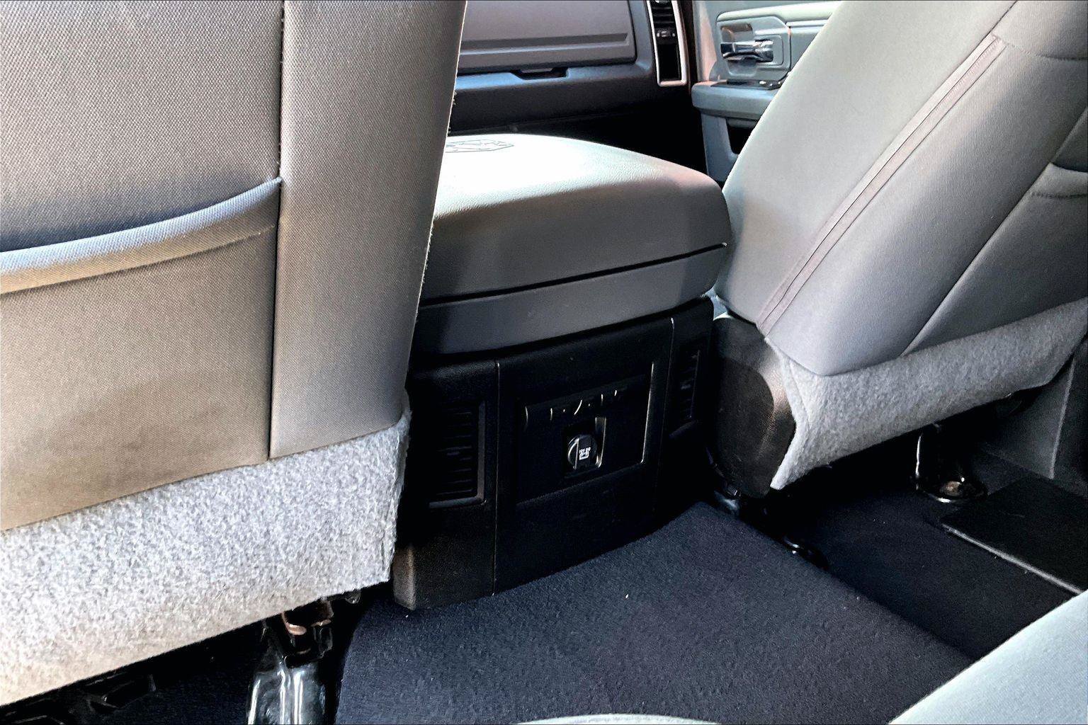 Used 2019 RAM 1500 Classic Warlock AWD/4WD image 34