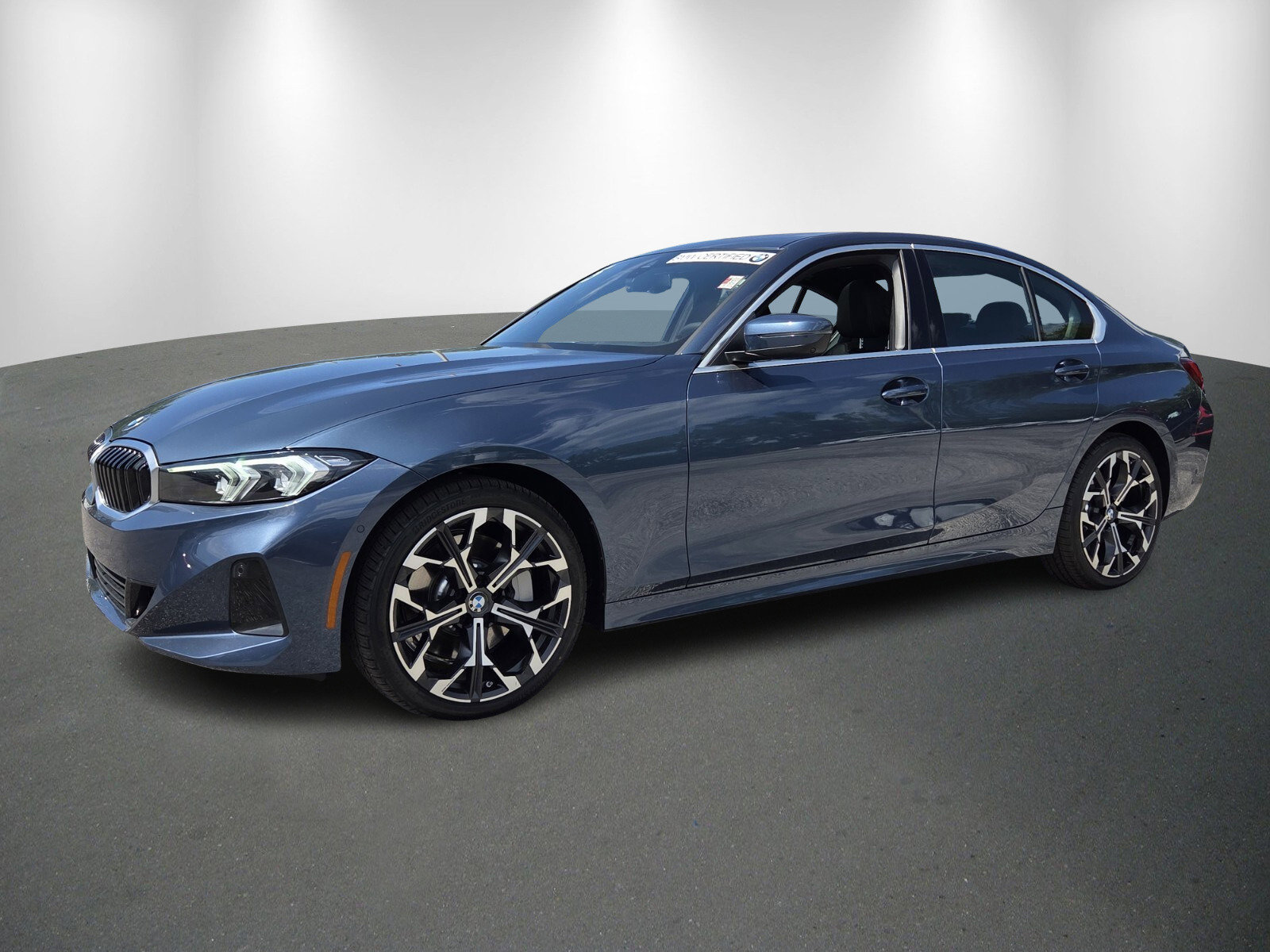 Certified 2025 BMW 330i Sedan image 3