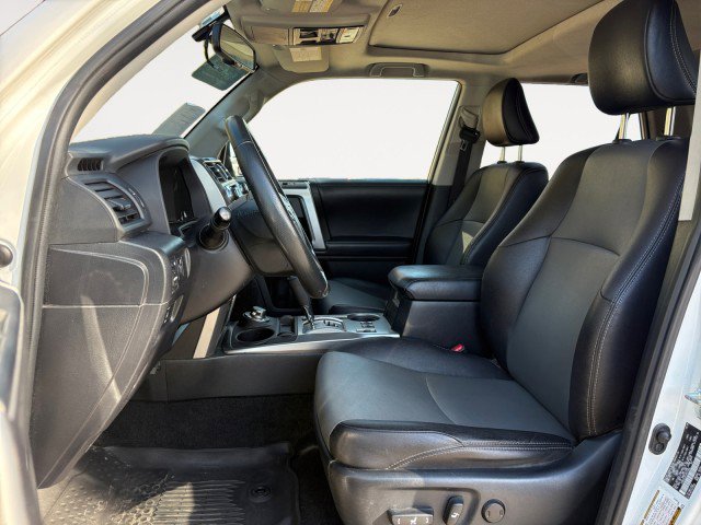 Used 2018 Toyota 4Runner SR5 Premium image 9