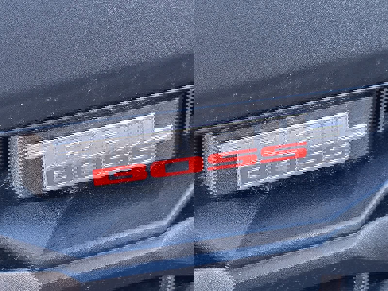 Used 2024 Chevrolet Colorado Trail Boss w/ Technology Package image 12