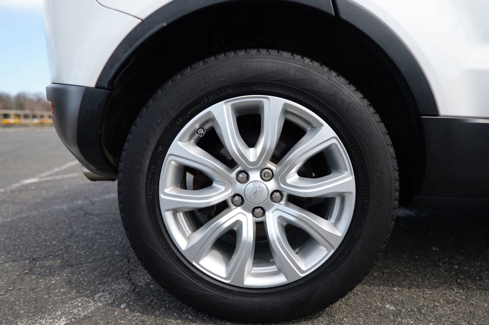 Used 2018 Land Rover Range Rover Evoque image 13