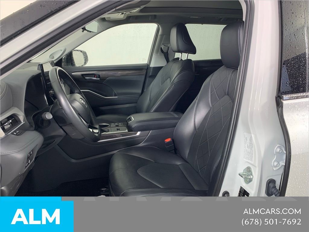 Used 2023 Toyota Highlander Platinum AWD/4WD image 19