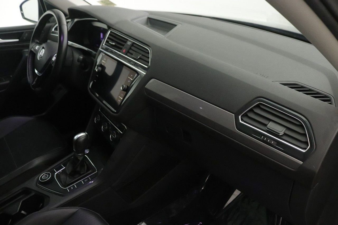 Used 2019 Volkswagen Tiguan SEL image 25