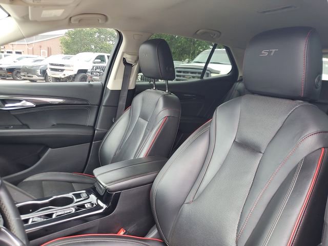 Used 2022 Buick Envision Essence w/ Sport Touring Package FWD image 15