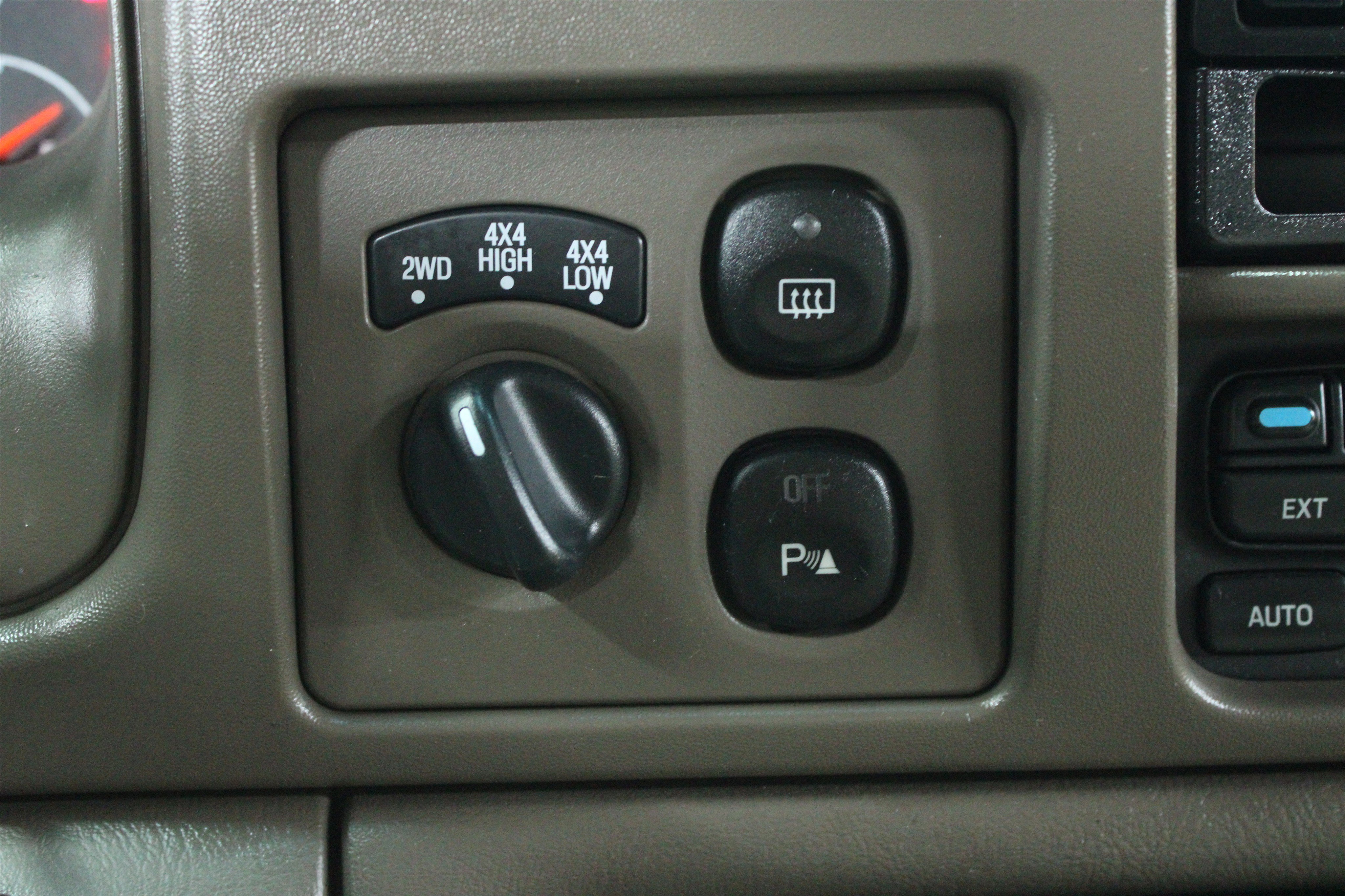 Used 2002 Ford Excursion Limited AWD/4WD image 14