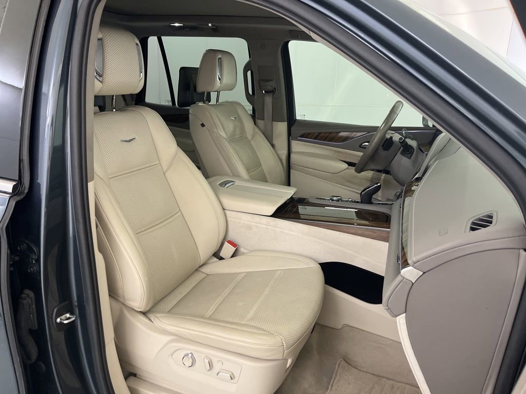 Used 2021 Cadillac Escalade Premium Luxury Platinum AWD/4WD image 23