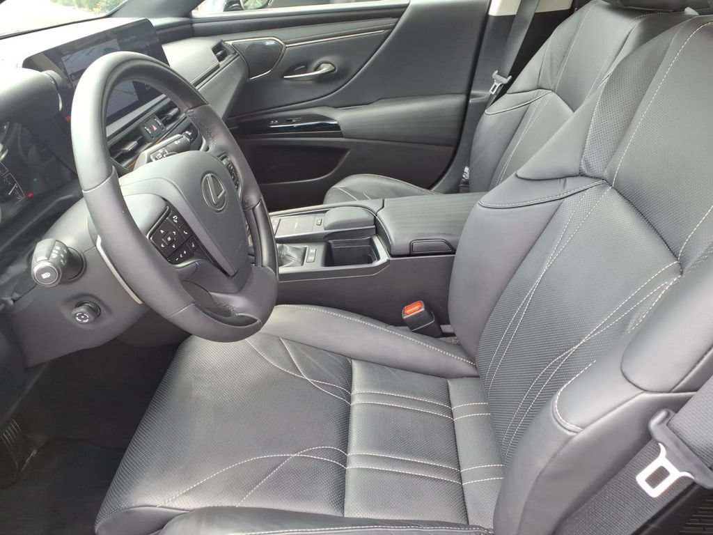 Used 2022 Lexus ES 300h w/ Accessory Package FWD image 14