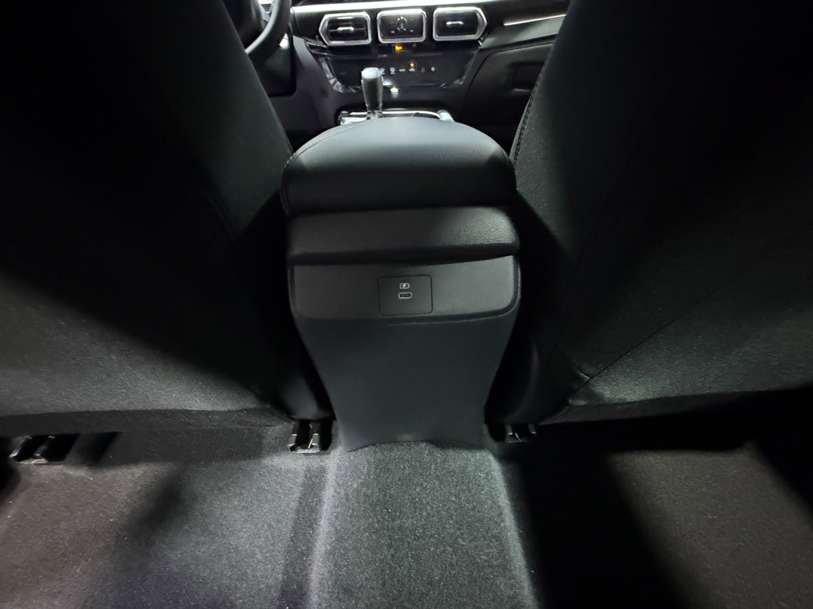 New 2026 Nissan Sentra SR w/ Floor Mat Package FWD image 32